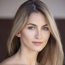 Rasina Alexander als Helena