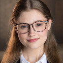 Ava Rose Kinard als College Student