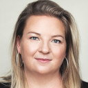 Fanny Rainville als Julie