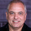Carlos Guerrero als Bailiff