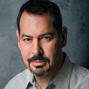 Omar Lagudali als Lawyer