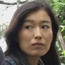 Yôko Satomi als Narumi Furukawa, feminist movement