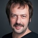 Okan Yalabık als Hasan