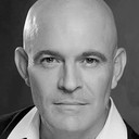 Tony Prince als Male Neighbour