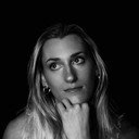 Ivy Walker als Hulda