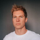 Adam Burke als Reilly Connors