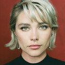 Florence Pugh als Almut Brühl