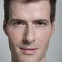 Kiko Bertholini als Dr. Afonso