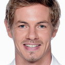 Alex Schlüter als Self - Host