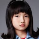 Park Sa-rang als Young Kang Mi-na