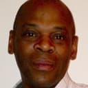 Steven Woodcock als Melville Groves