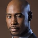 D.B. Woodside als Tyrone