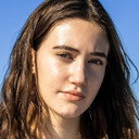 Celine Carpenter als Valeria