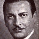 Rafael Corio als Mr. Anthony DeBorest