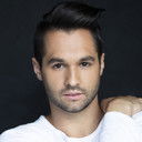 Mitchell Roach als Paramedic (uncredited)