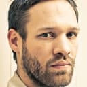 Paul Hamy als Luc Lacombe