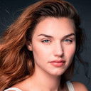 Mirela Balić als Peyton