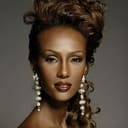 Iman als Cynthia