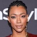Sonequa Martin-Green als Rose