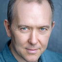 Des Fleming als Dr. Wilson