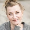 Elina Du Rietz als Linda