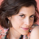 Carmela Poch als Nuria Guerrero