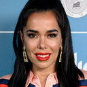 Beatriz Luengo als Lola Fernández