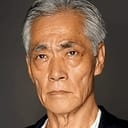 Hal Yamanouchi als Yang