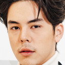 พชร จิราธิวัฒน์ als Pete