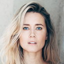 Anya Korzun als Maggie
