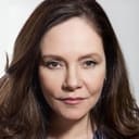 Thaís de Campos als Alice