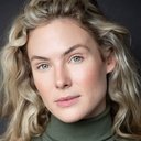 Siobhán Bolton als Alex