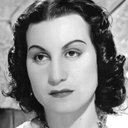 Zouzou Nabil als سنية