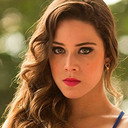 Sofia Araujo als Elizabeth Puello