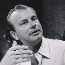 Jack Paar als Self ("Love Nest") (archive footage) (uncredited)