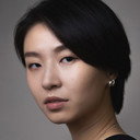 Samantha Lee als The Daughter