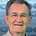 Léo Batista als Self