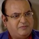 Shahnawaz Pradhan als Suraj Chaudhary