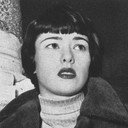 Mitzi Roman als Mitzi, Bice's assistant