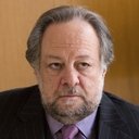 Ricky Jay als George