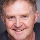 Paul Butterworth als Barry
