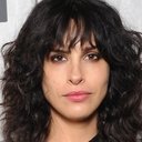 Desiree Akhavan als Shirin