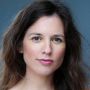 Aisling Groves McKeown als Emily
