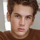 Cristian Athayde als Theo