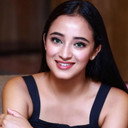 Mariska Pokharel als Rosy