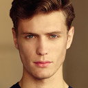 Edward Hayter als Jack Desmond