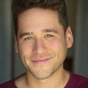 Jonny Swenson als Lucas