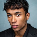 Sandro Rosta als Caleb Mir