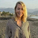 Laura Hamilton als Host