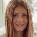Alva Schavenius als Hermine Elstad